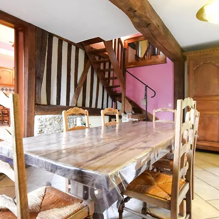 Casa vacanze 3 Bedroom Pet Friendly Home In Saint-Andre D'Hebertot