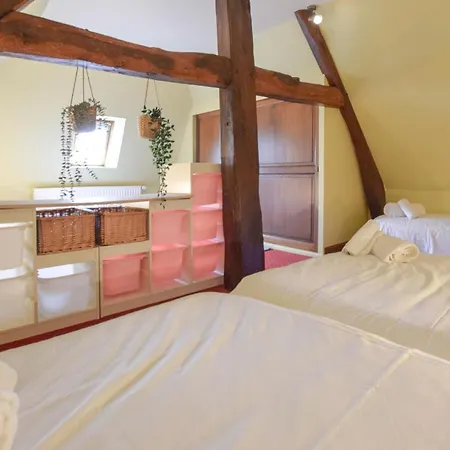 Casa vacanze 3 Bedroom Pet Friendly Home In Saint-Andre D'Hebertot